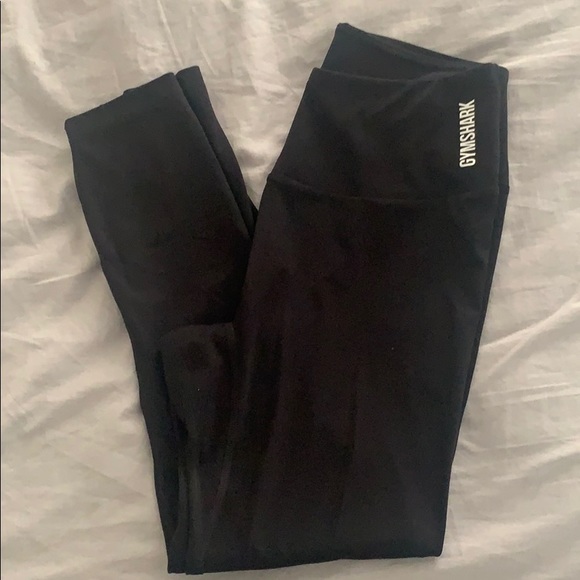 Gymshark Pants - Gymshark Training Cropped Leggings Medium Like New